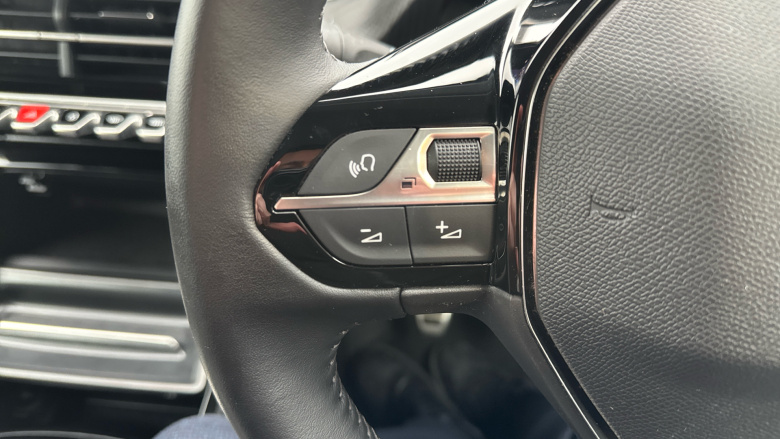 Peugeot 208 1.2 PureTech 100 Allure Premium + 5dr Petrol Hatchback